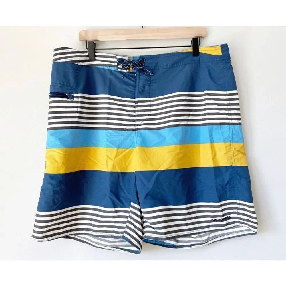 ✨Patagonia
Wavefarer Board Shorts 19" Outseam✨
